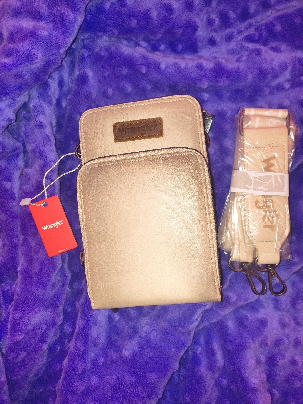 Wrangler Cream/Beige Crossbody Phone Bag with Detachable Strap